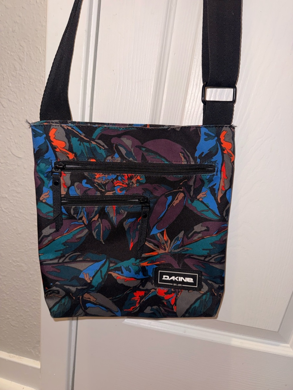 Dakine crossbody bag multi color